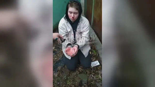 Русская закладчица любила пиздить чужой стаф, за что была наказана спортиками